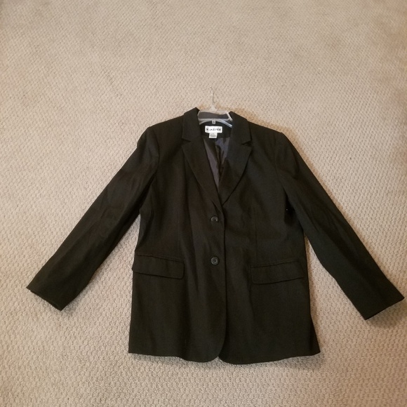 Top - Picture 2 of 3